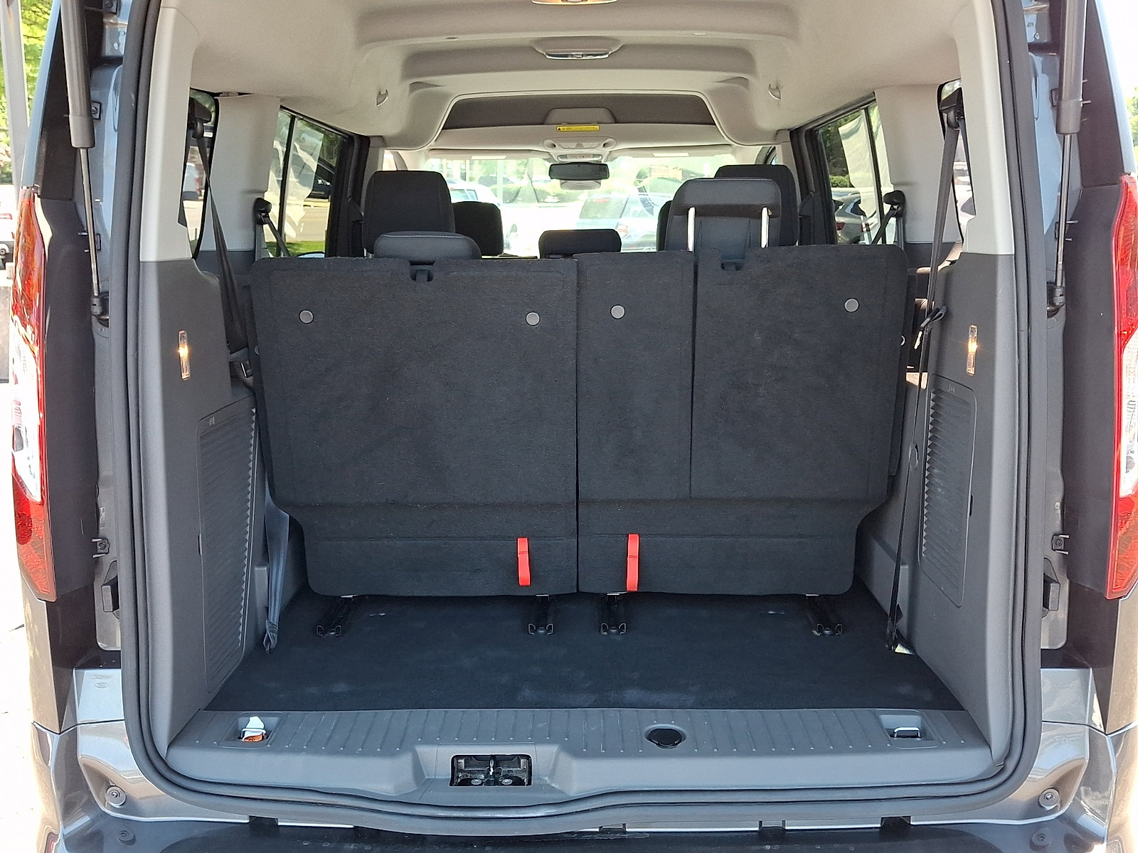 Used 2021 Ford Transit Connect XLT FWD image 29