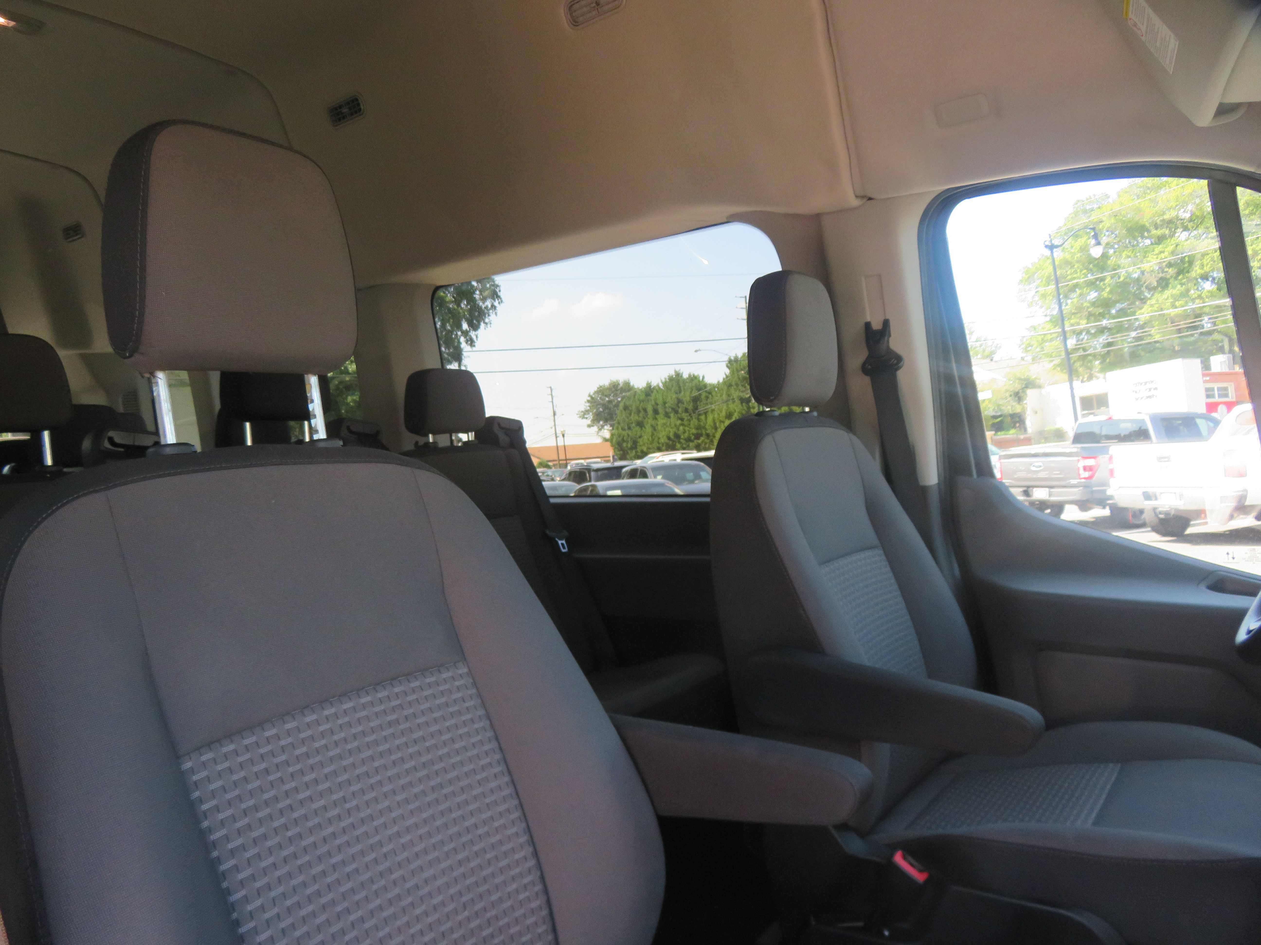 Used 2025 Ford Transit 350 XLT RWD image 30