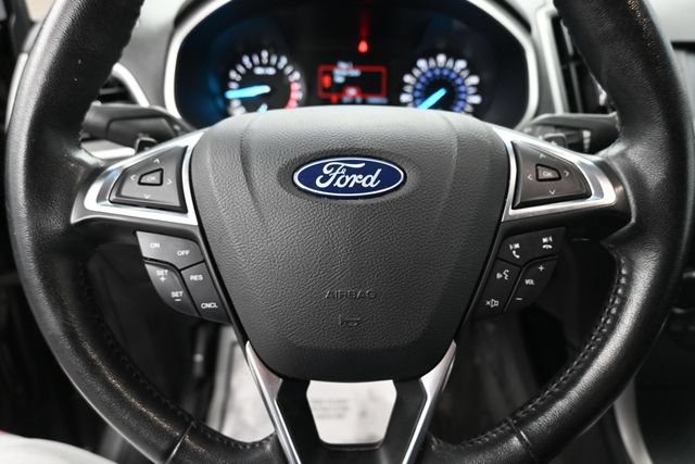 Used 2018 Ford Edge SEL AWD/4WD image 12