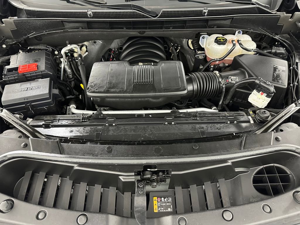 Used 2025 GMC Yukon Elevation image 33