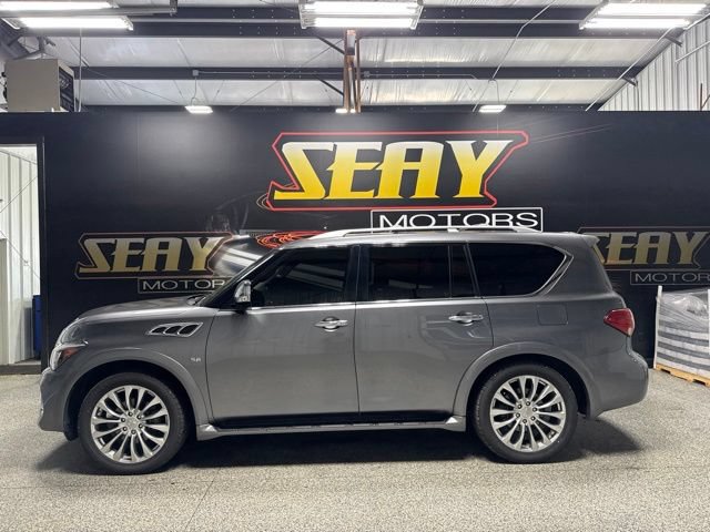 Used 2017 INFINITI QX80 4WD w/ Deluxe Technology Package image 2