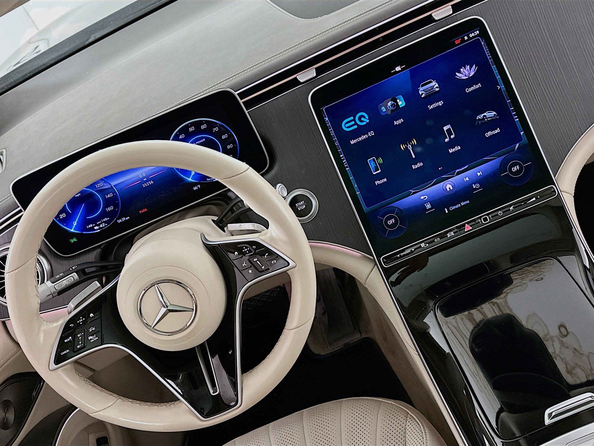 Used 2023 Mercedes-Benz EQS 450+ 4MATIC SUV image 17