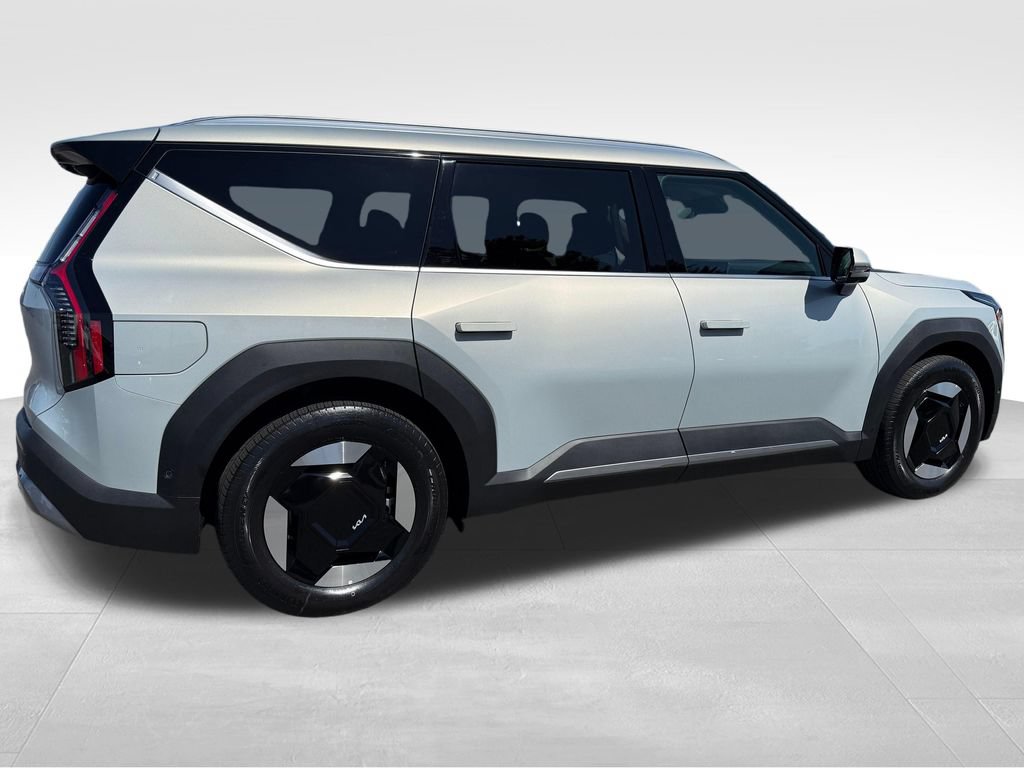 New 2026 Kia EV9 Wind AWD/4WD image 7