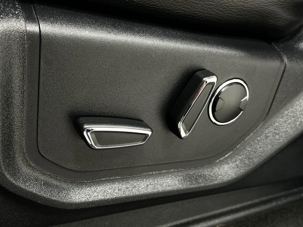 Used 2017 Ford F350 Lariat w/ Lariat Ultimate Package image 19