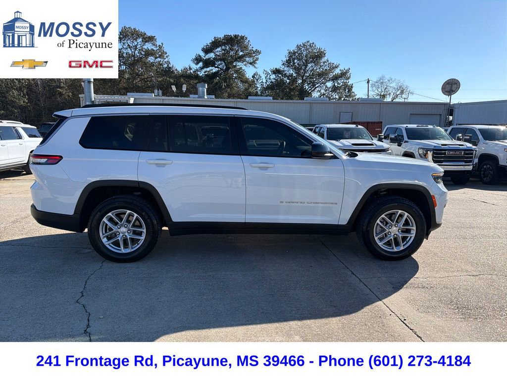 Used 2024 Jeep Grand Cherokee L Laredo w/ Trailer Tow Package image 8