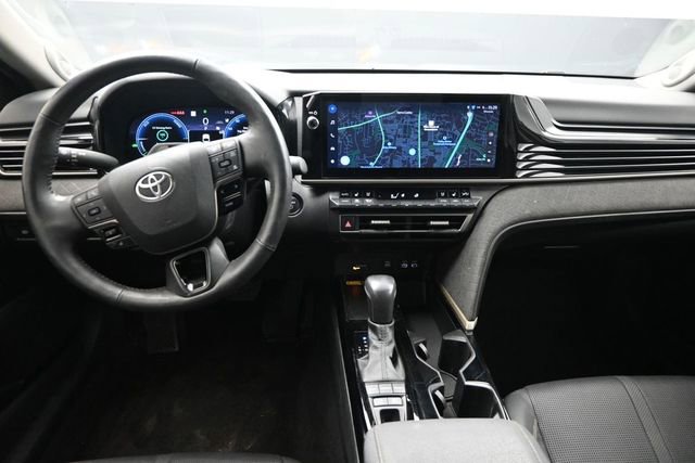 Used 2025 Toyota Camry XLE w/ Premium Plus Package FWD image 15