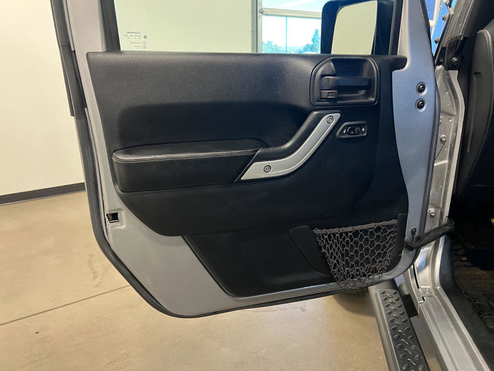 Used 2017 Jeep Wrangler Unlimited Rubicon image 22