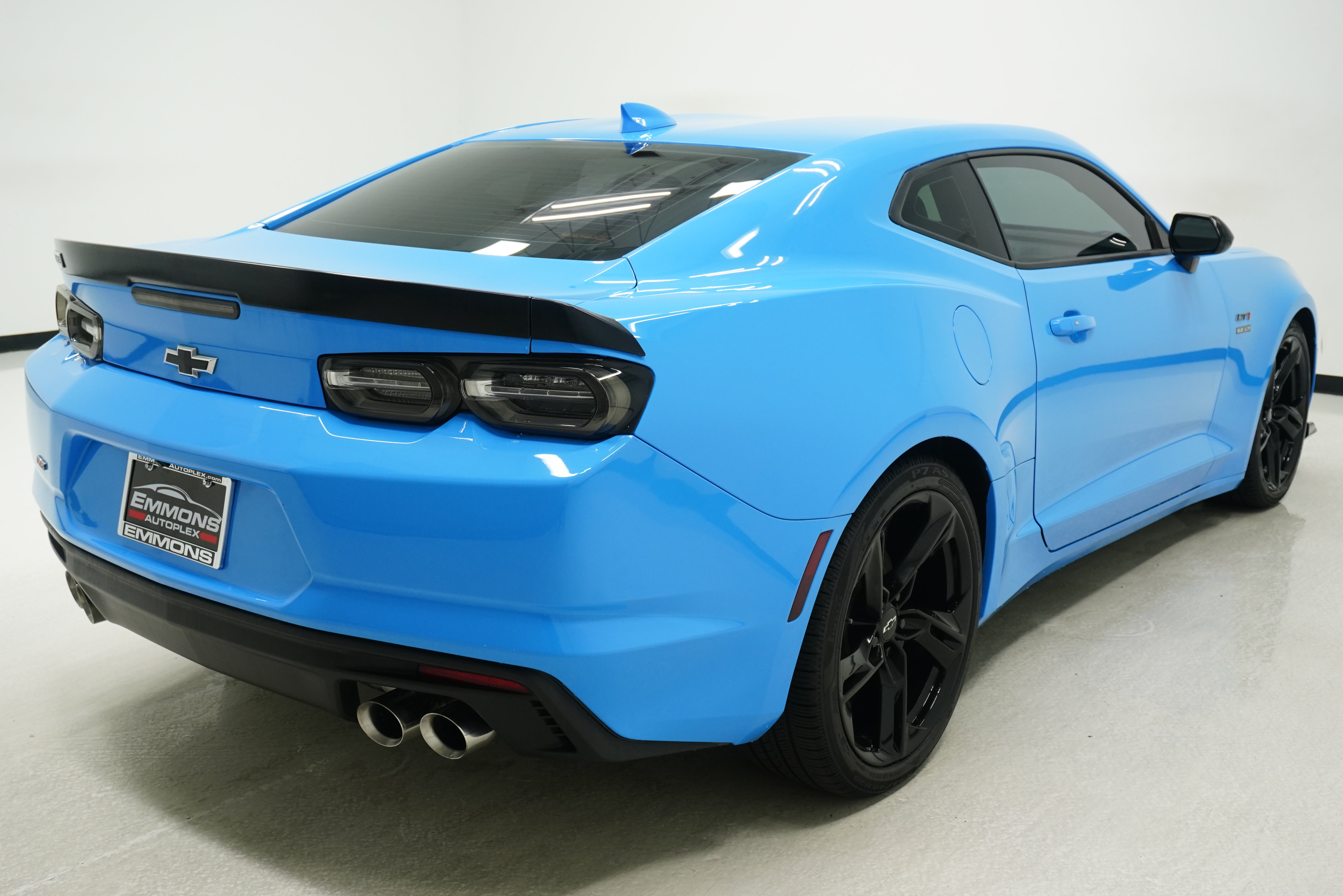 Used 2022 Chevrolet Camaro LT w/ RS Package RWD image 4