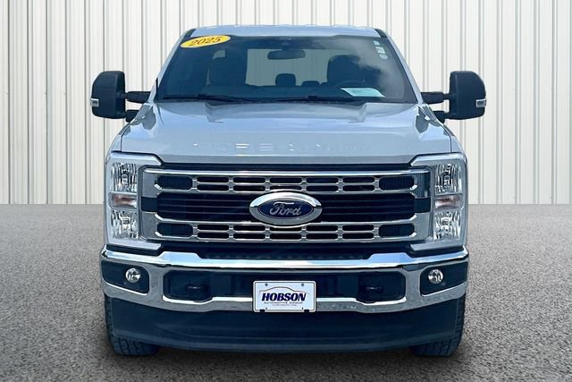 Used 2025 Ford F250 XLT AWD/4WD image 3
