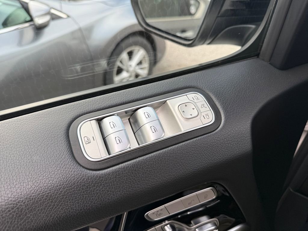 Used 2021 Mercedes-Benz G 63 AMG 4MATIC w/ AMG Night Package image 29