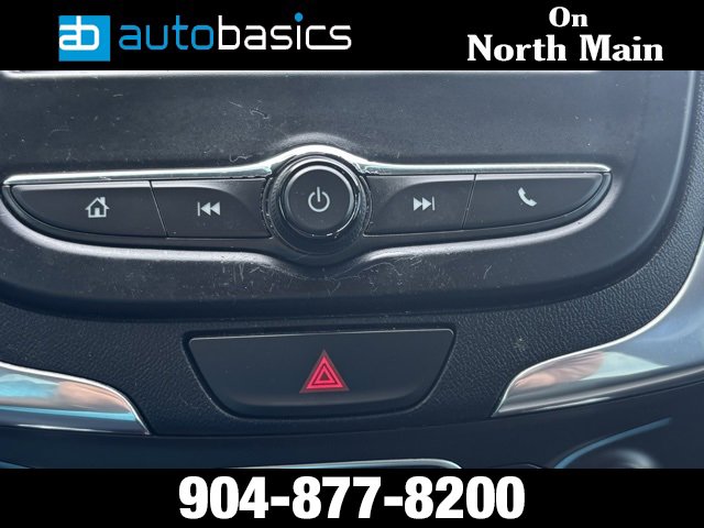 Used 2018 Chevrolet Equinox LS image 25