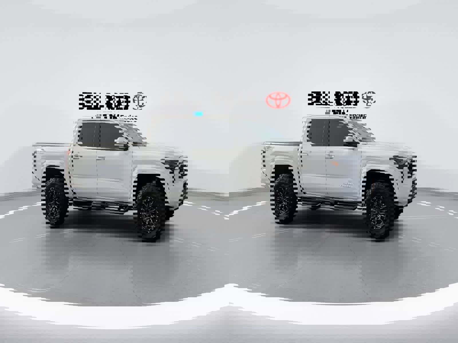 Used 2024 Toyota Tacoma SR5 image 2