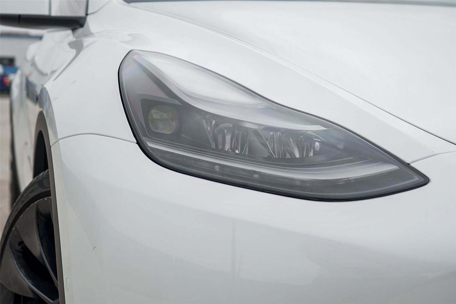 Used 2022 Tesla Model Y Performance AWD/4WD image 3