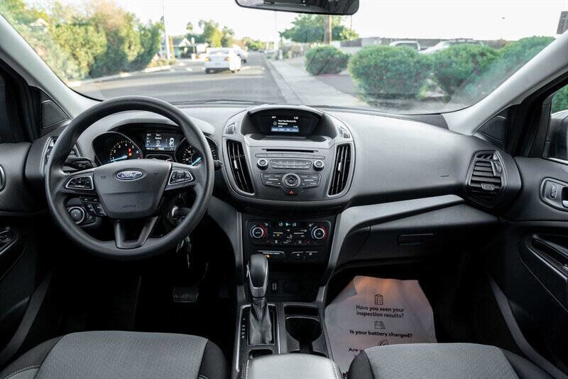Used 2018 Ford Escape SE image 18