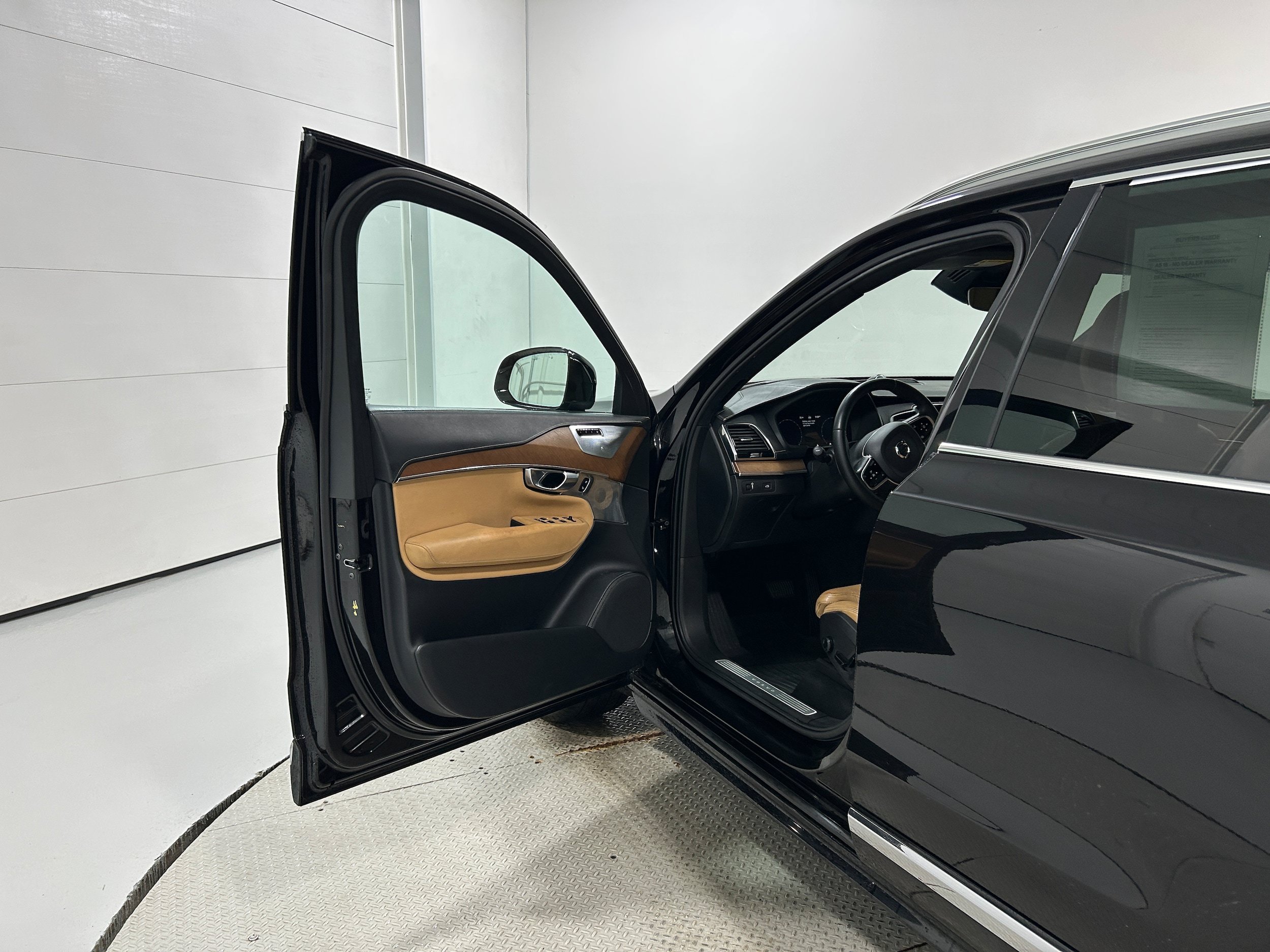 Used 2017 Volvo XC90 T6 Inscription w/ Luxury Package AWD/4WD image 23