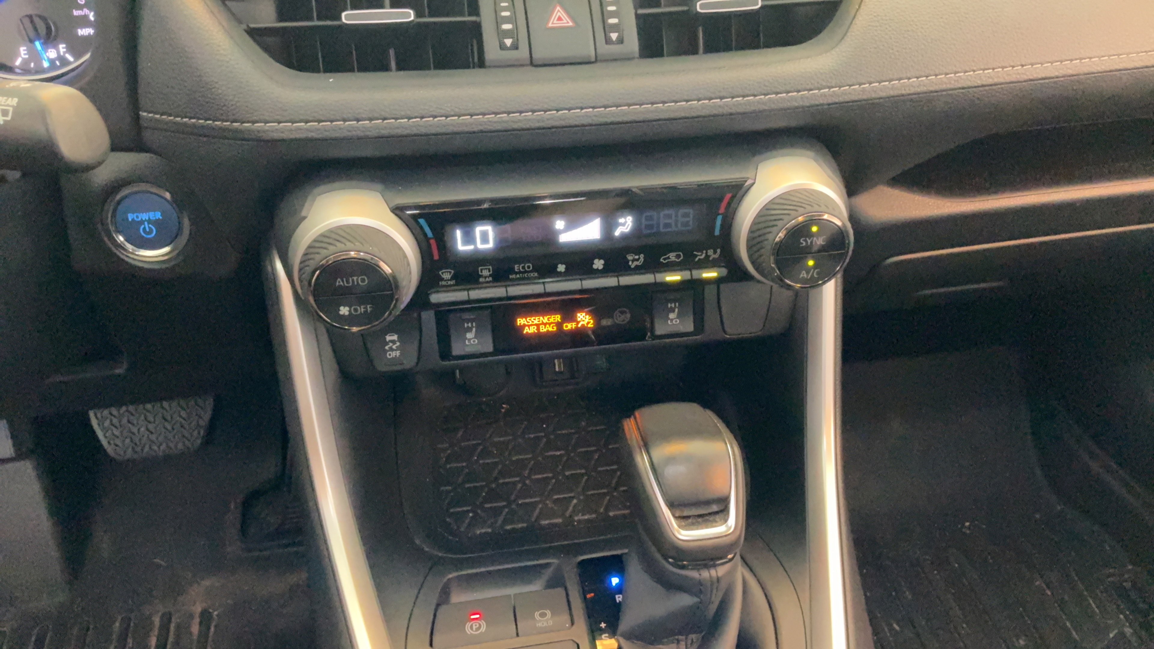 Certified 2021 Toyota RAV4 XLE Premium AWD/4WD image 17
