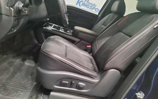 Used 2023 Nissan Titan PRO-4X w/ Off Road Protection Package AWD/4WD image 42