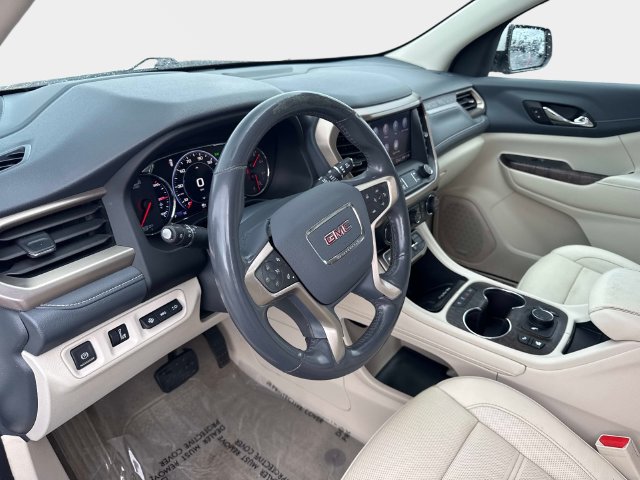 Used 2020 GMC Acadia Denali w/ Technology Package FWD image 23