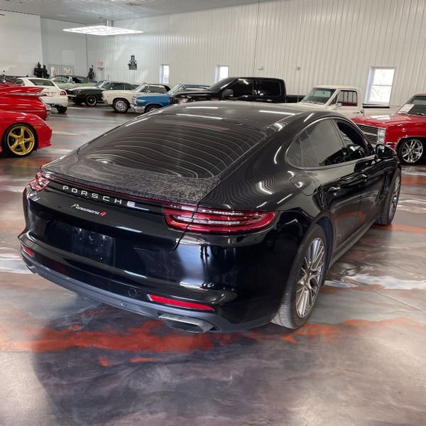 Used 2020 Porsche Panamera image 3