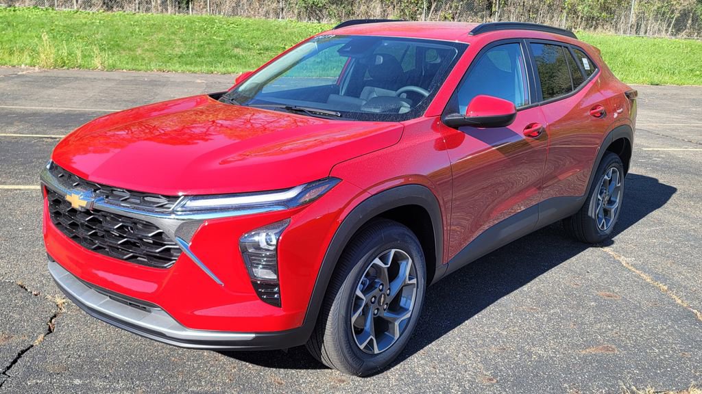 New 2026 Chevrolet Trax LT image 3