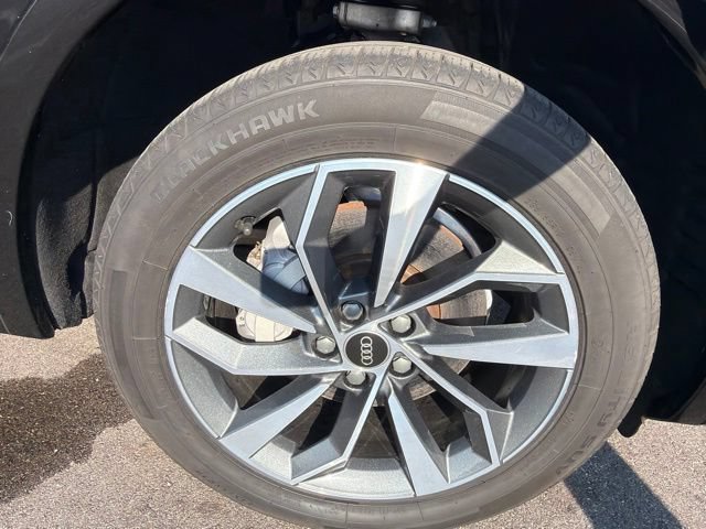 Used 2022 Audi Q5 2.0T Premium w/ Convenience Package AWD/4WD image 5