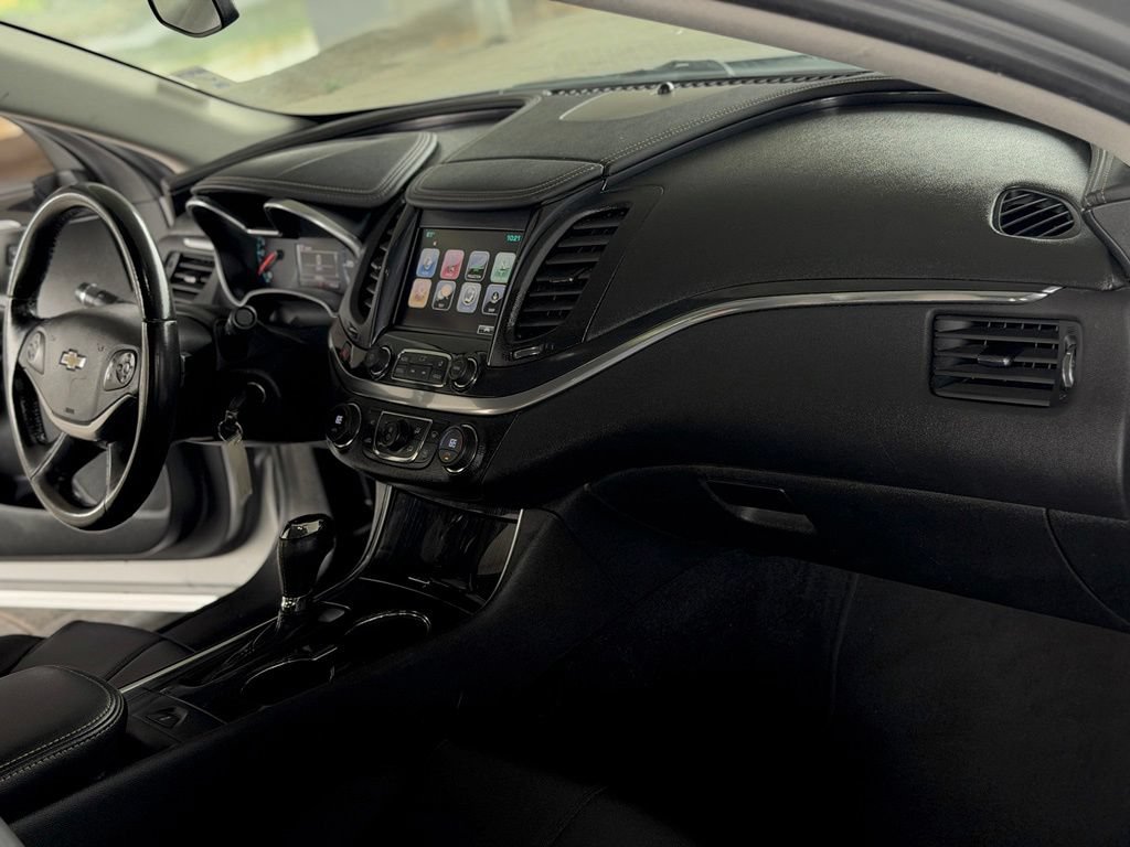 Used 2017 Chevrolet Impala LT FWD image 46