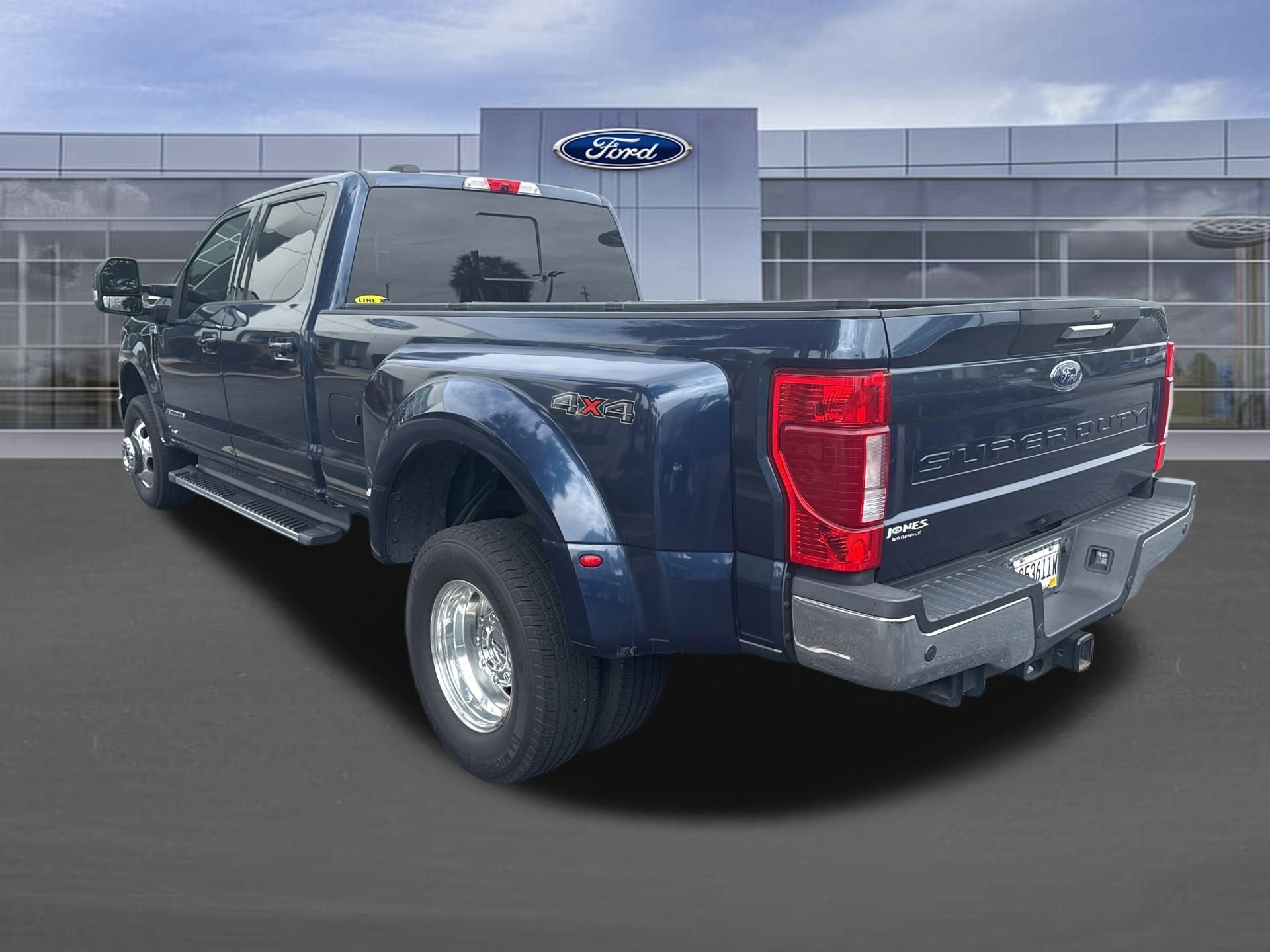 Used 2020 Ford F350 4x4 Crew Cab DRW Super Duty image 7