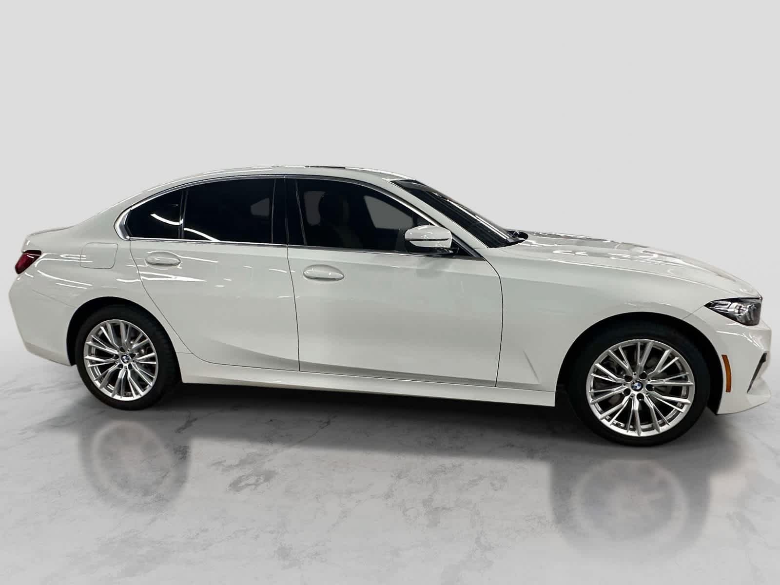 Used 2024 BMW 330i xDrive Sedan w/ Convenience Package AWD/4WD image 6