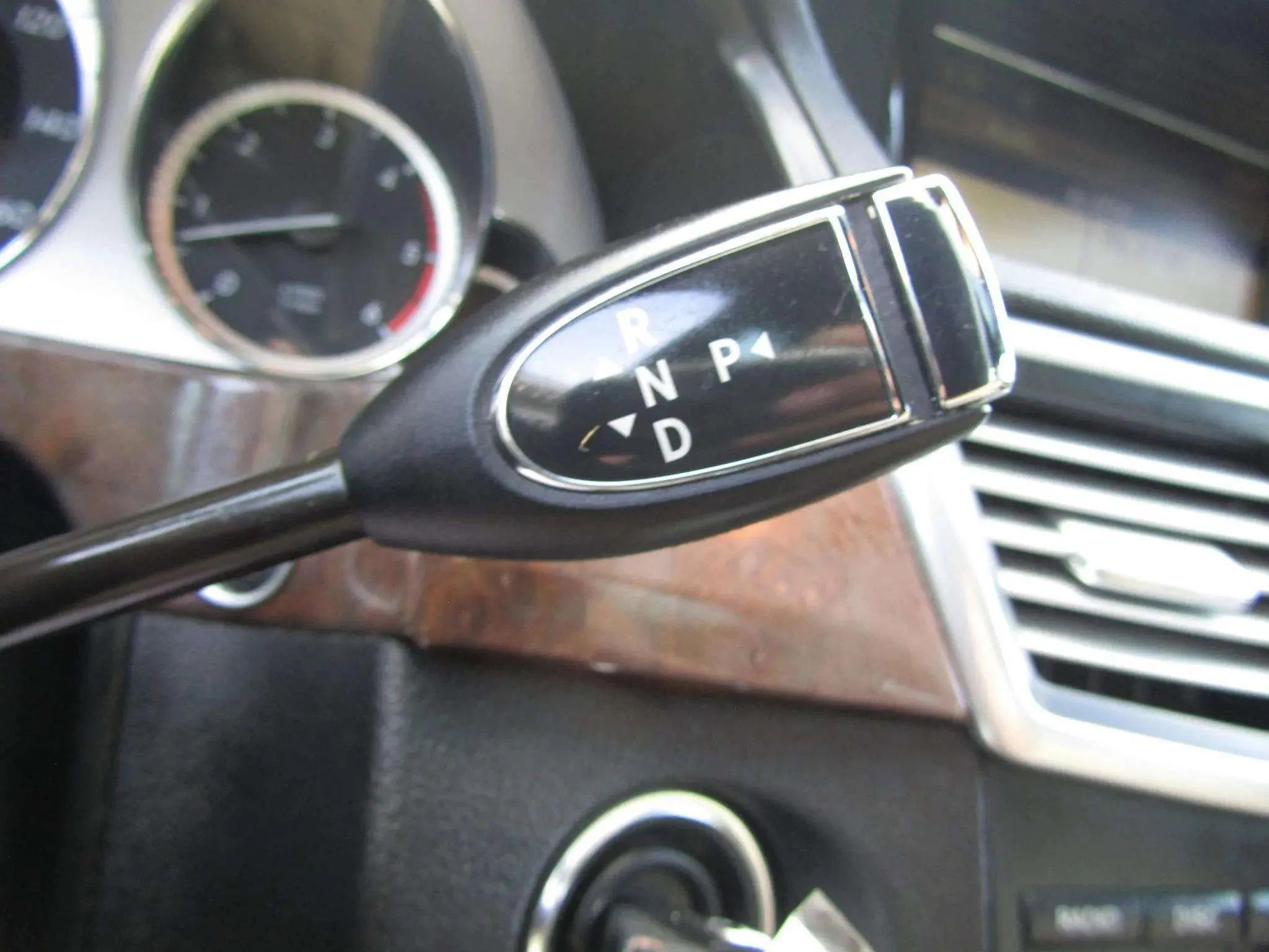 Used 2012 Mercedes-Benz E 350 BlueTEC Sedan image 24
