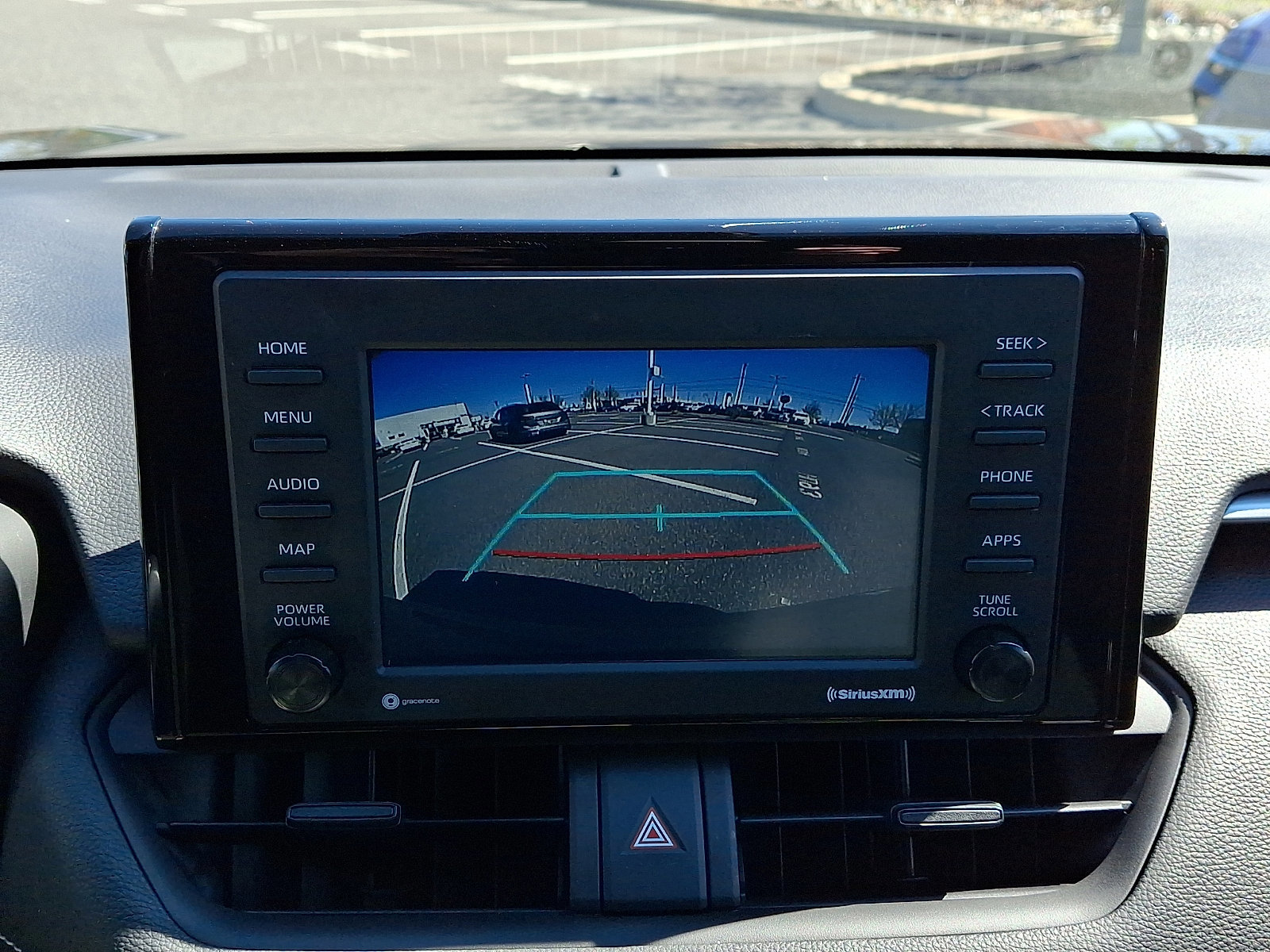 Used 2022 Toyota RAV4 LE image 17