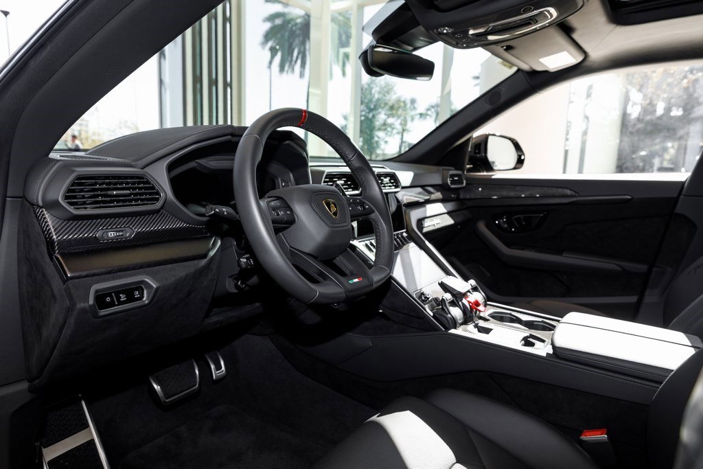 Used 2024 Lamborghini Urus Performante image 22