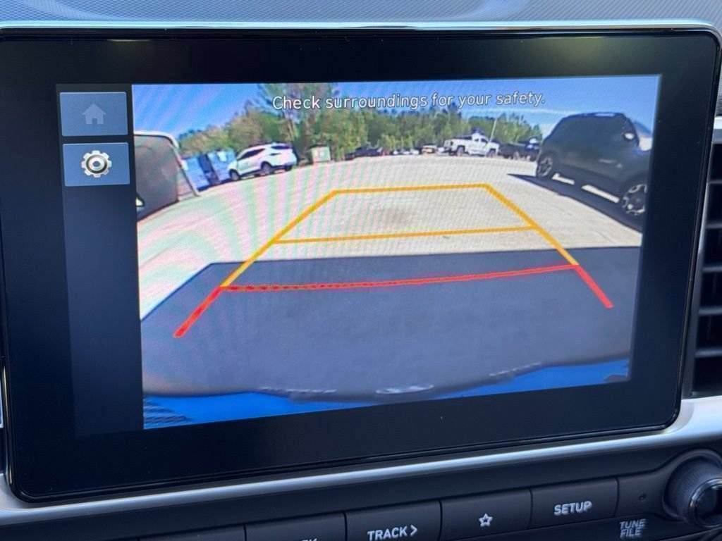 New 2026 Hyundai Venue SEL FWD image 6