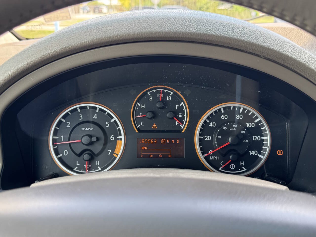 Used 2015 Nissan Armada SV RWD image 24
