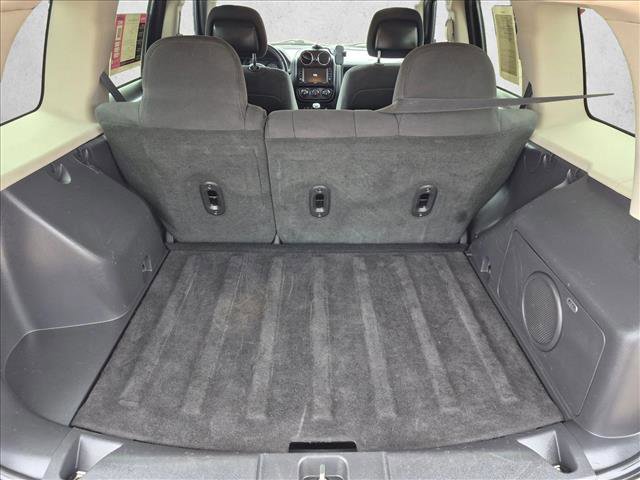 Used 2014 Jeep Patriot Latitude w/ Sun/Sound Group AWD/4WD image 19