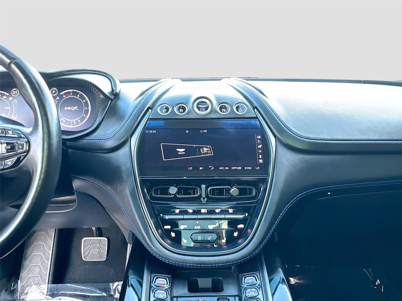 Used 2021 Aston Martin DBX image 14