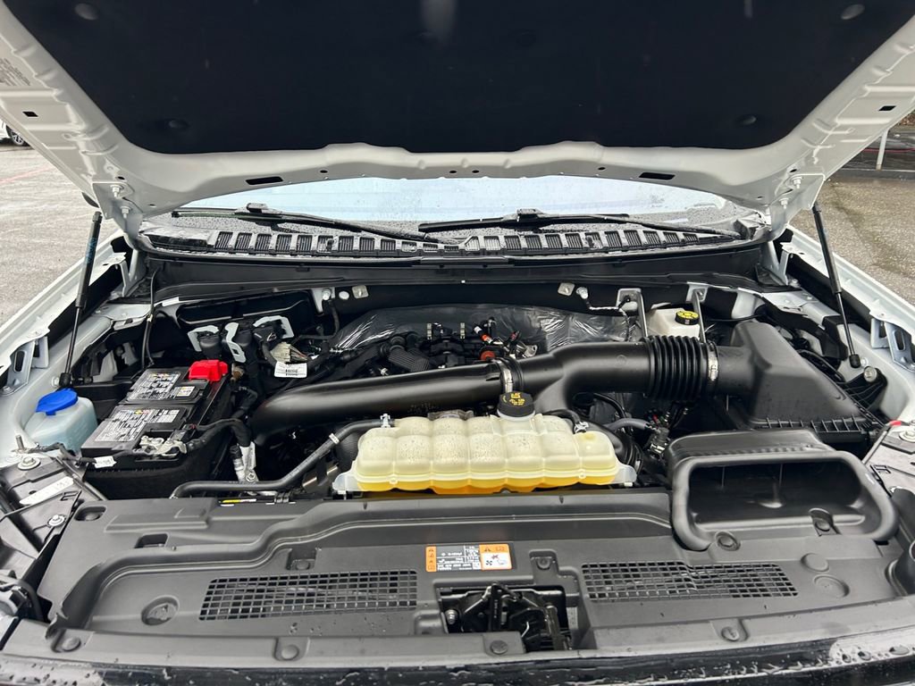 Used 2025 Ford Expedition Active image 29