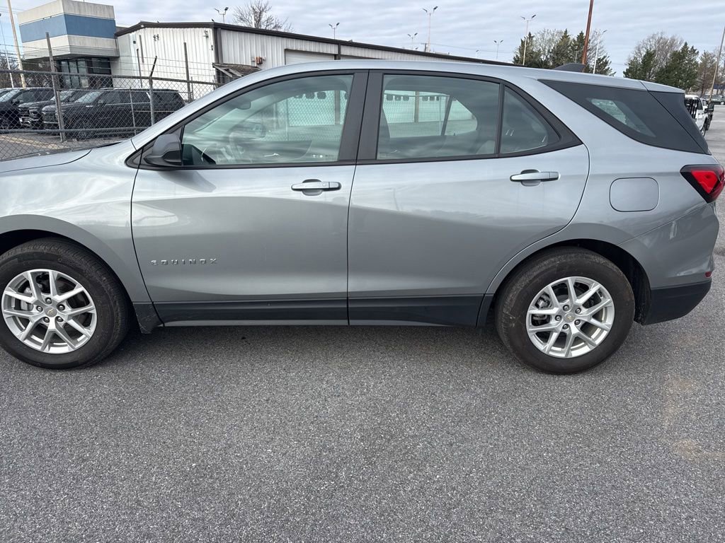 Used 2023 Chevrolet Equinox LS w/ LPO, Floor Liner Package image 6
