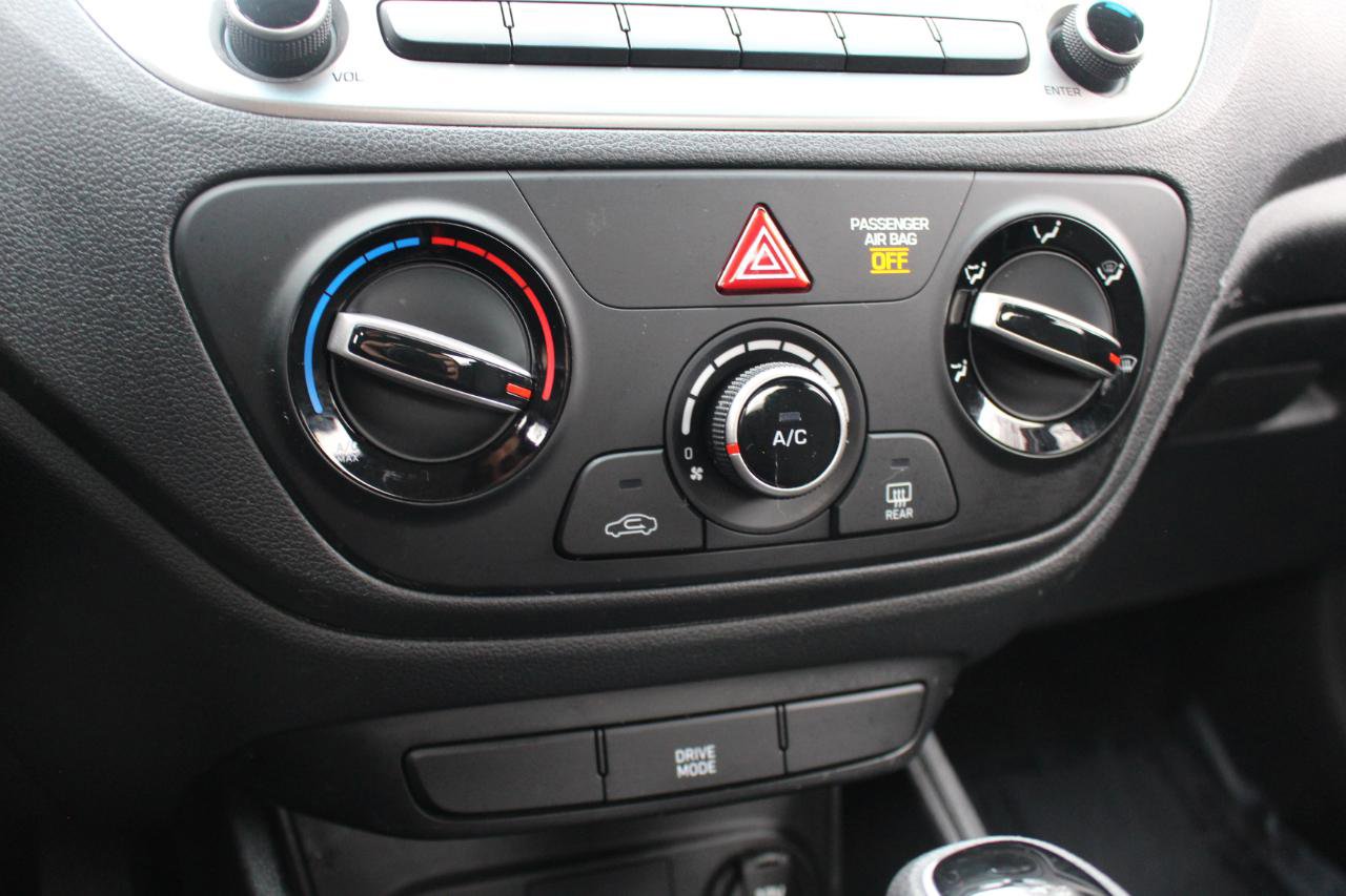 Used 2018 Hyundai Accent SE image 24