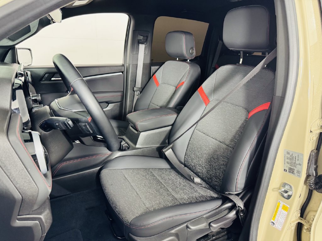 Used 2023 Chevrolet Colorado Z71 AWD/4WD image 6