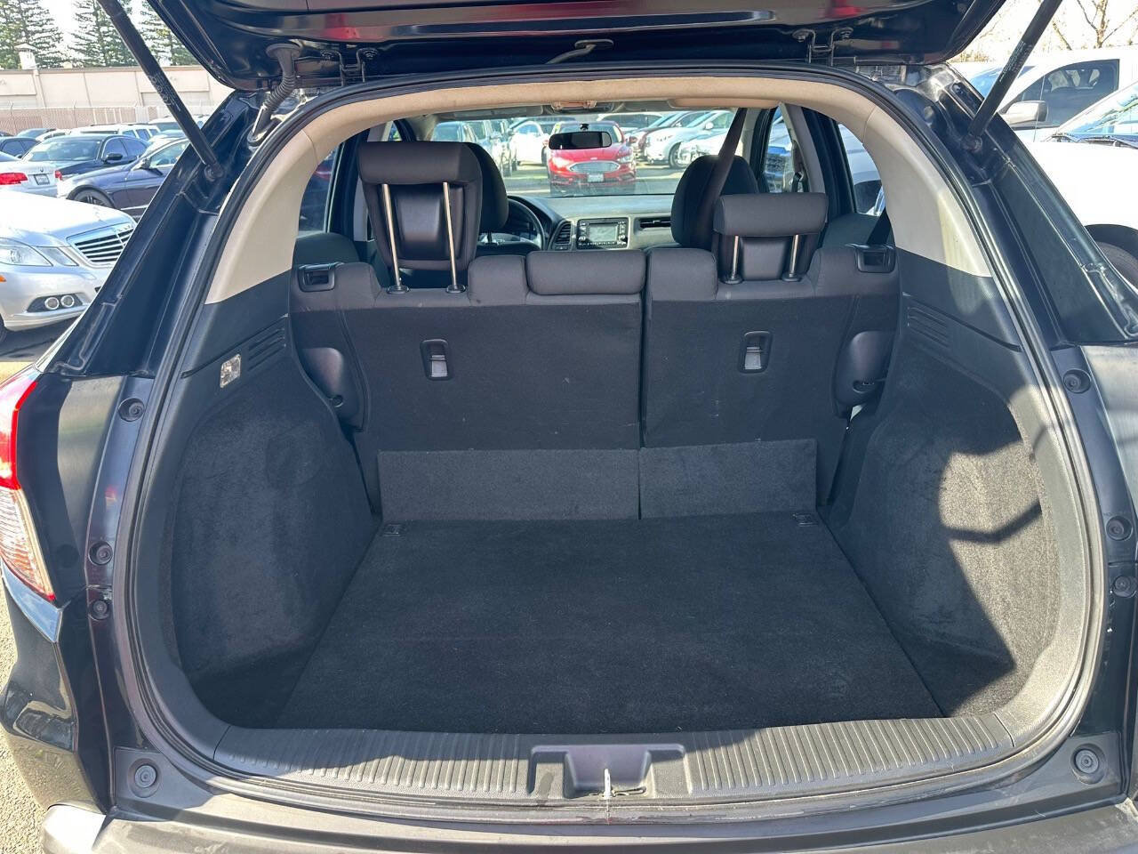 Used 2021 Honda HR-V LX image 18