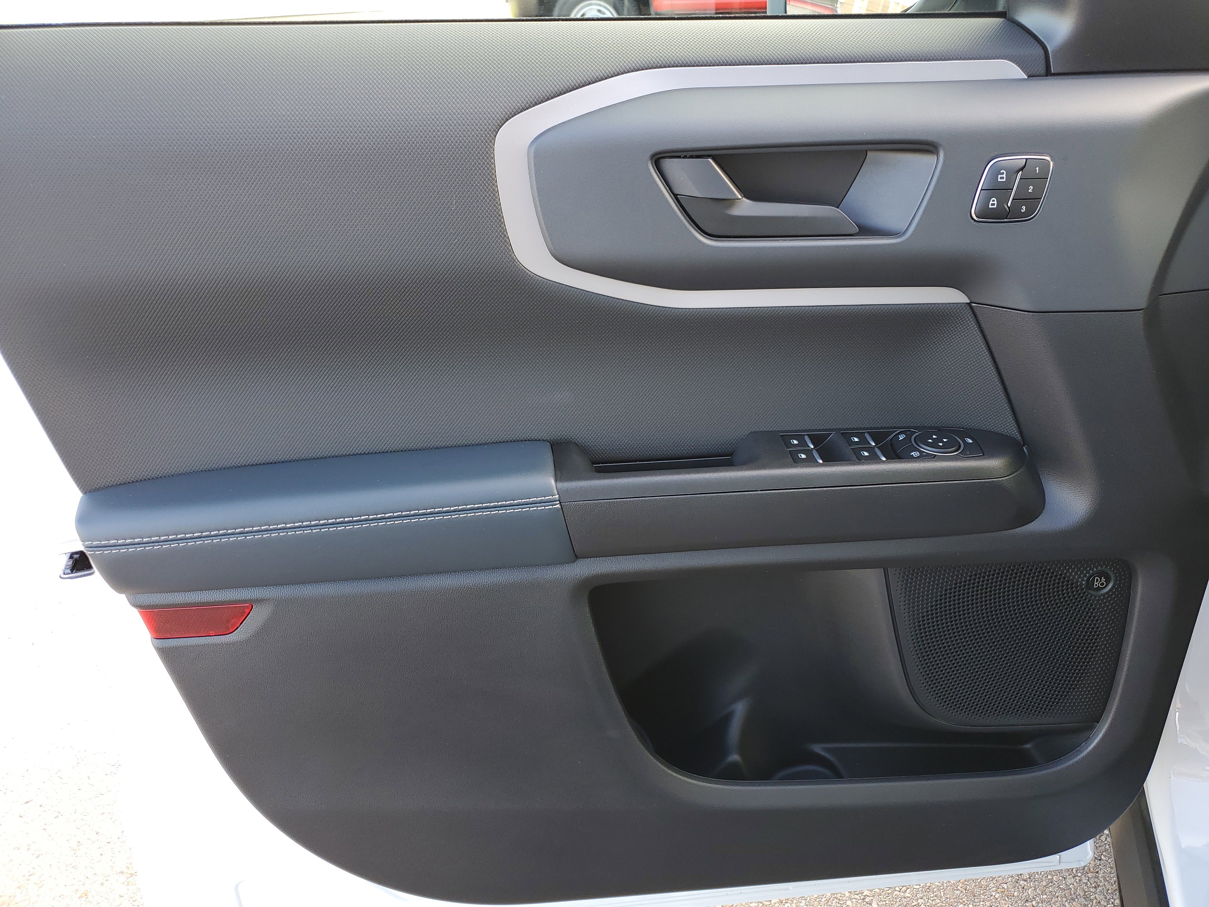 Used 2024 Ford Bronco Sport Outer Banks w/ Tech Package image 19