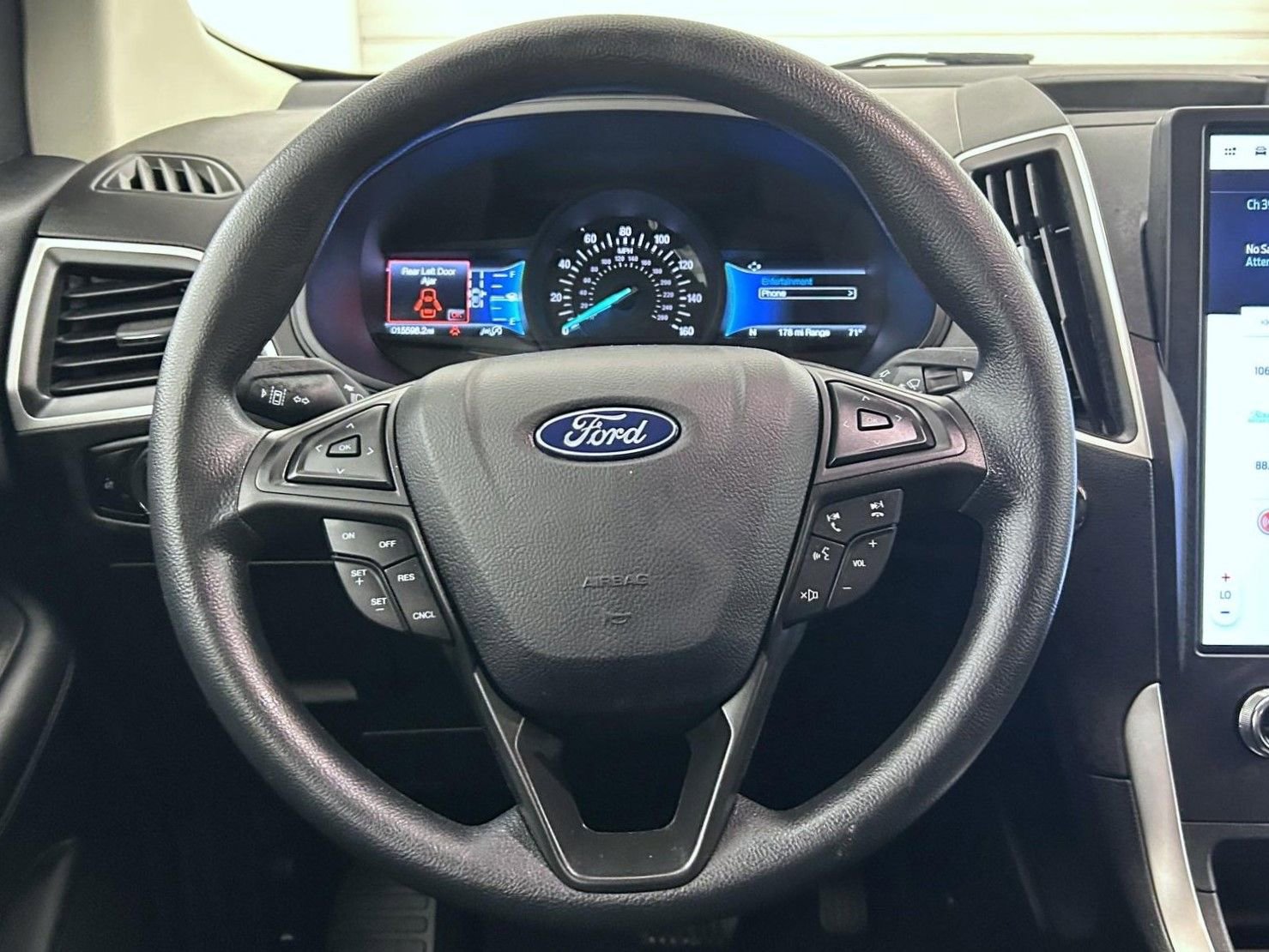 Used 2024 Ford Edge SE w/ Black Appearance Package AWD/4WD image 11