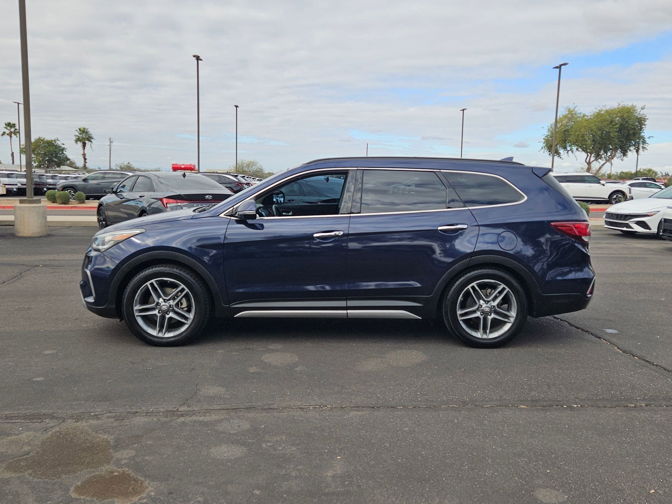 Used 2018 Hyundai Santa Fe Limited image 9