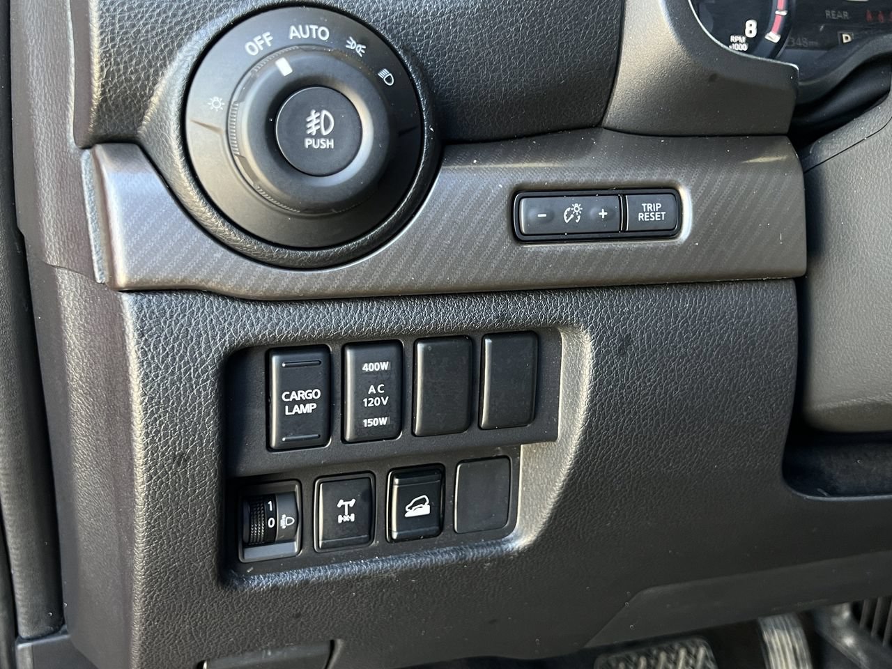 Used 2023 Nissan Titan PRO-4X w/ Pro-4x Convenience Package AWD/4WD image 16
