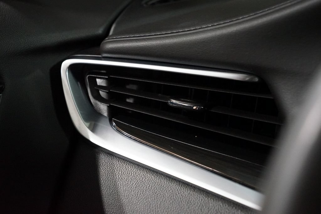 Used 2020 Buick Enclave Essence FWD image 24