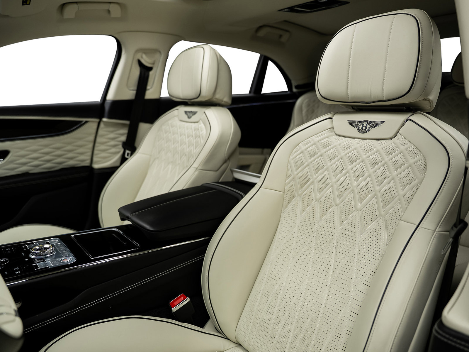 Used 2022 Bentley Flying Spur Plug-In Hybrid AWD/4WD image 31