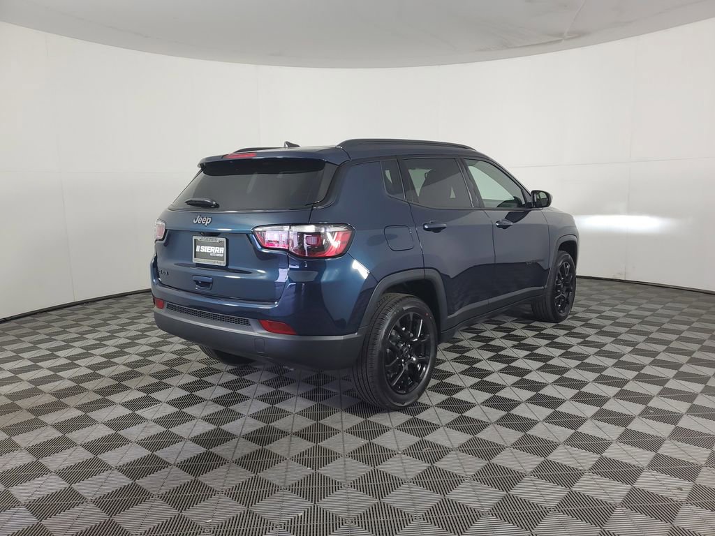 New 2026 Jeep Compass Latitude image 4