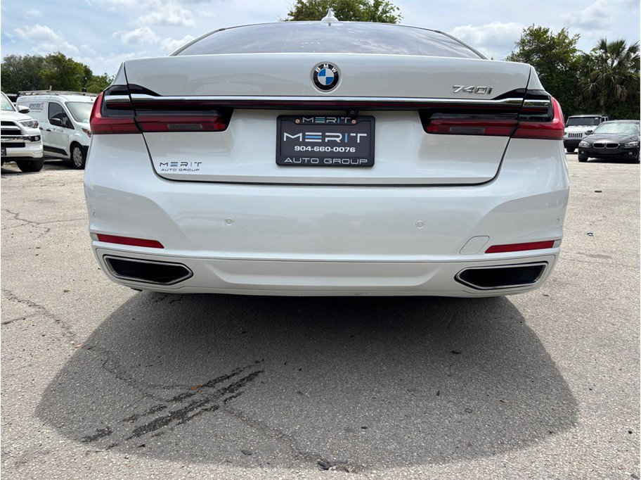Used 2021 BMW 740i RWD image 18