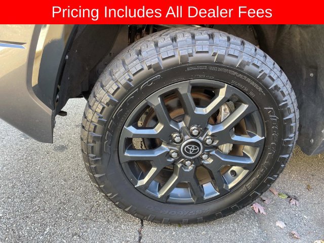 Used 2023 Toyota Tundra Platinum AWD/4WD image 2