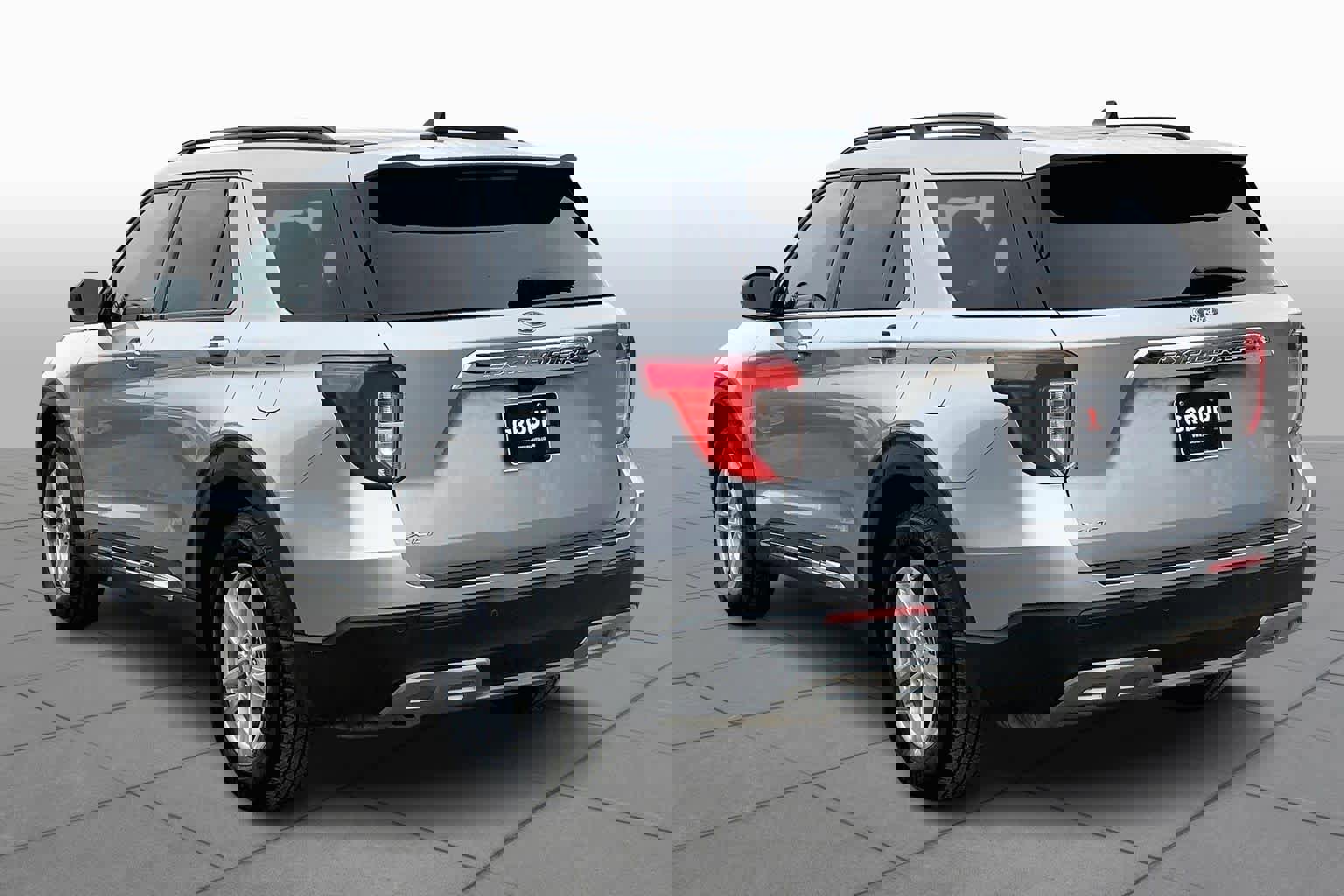 Used 2024 Ford Explorer XLT w/ Equipment Group 202A image 12